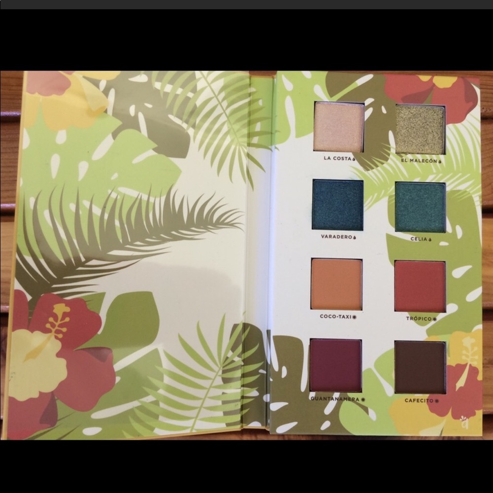 🍹Alamar Reina Del Caribe Vol. 1 Eyeshadow Pallet